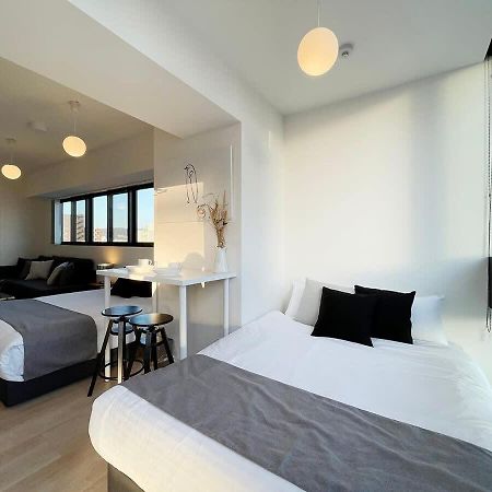 Bhotel Nekoyard - Comfortable Studio, Easy Walk To Peace Park Hiroshima Buitenkant foto
